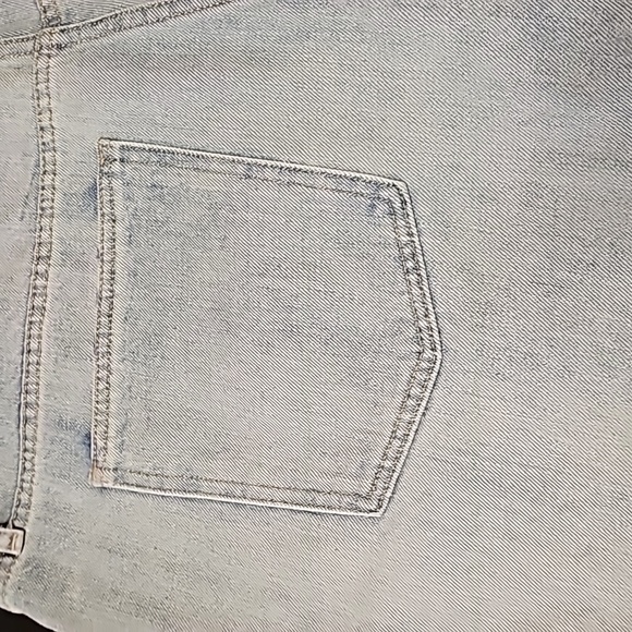 Gap Denim Short - Picture 6 of 6